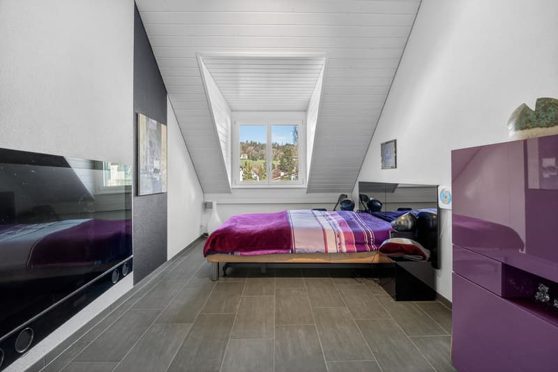 RÉSERVÉ Appartement-maisonnette moderne 5,5 pièces avec vue sans obstacle (5)