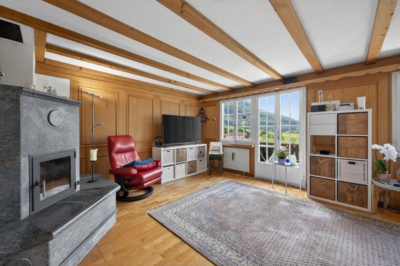 Charming 6.5-room chalet in a quiet location in Schänis (6)