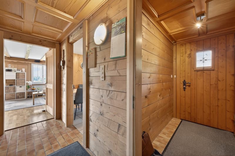 Charming 6.5-room chalet in a quiet location in Schänis (4)