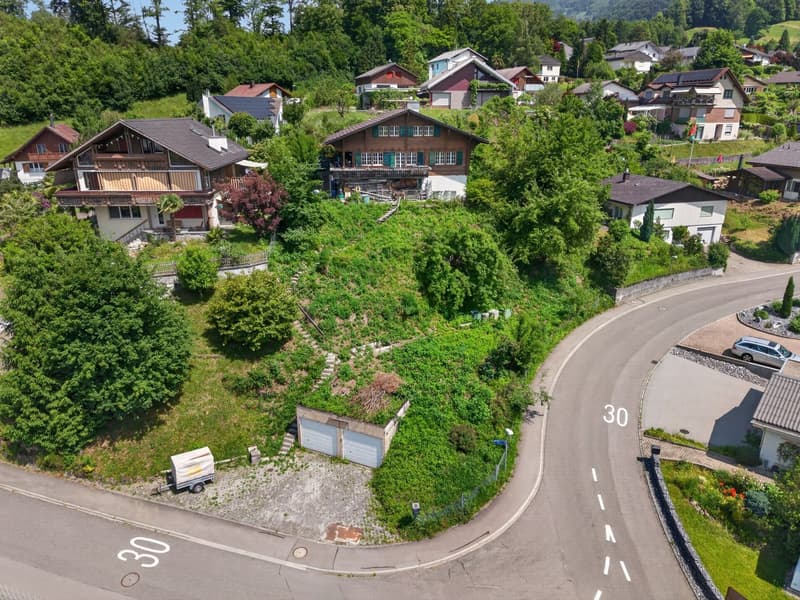 Charming 6.5-room chalet in a quiet location in Schänis (1)