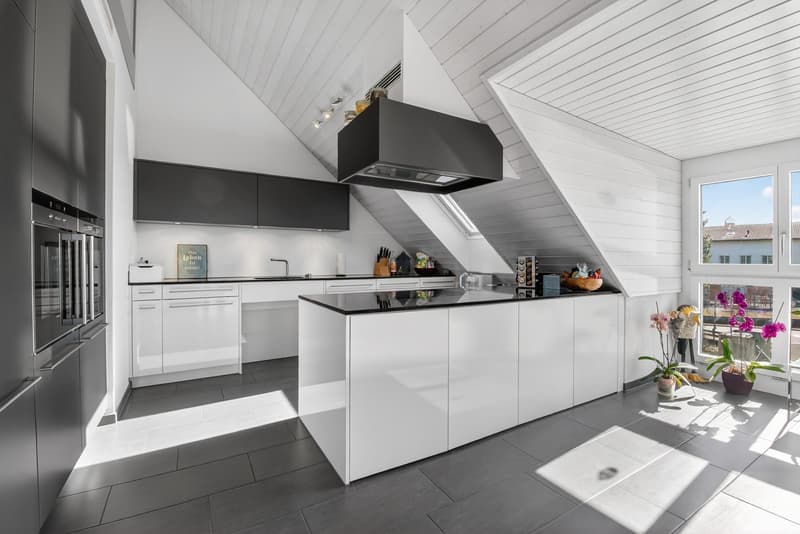 RÉSERVÉ Appartement-maisonnette moderne 5,5 pièces avec vue dégagée (4)