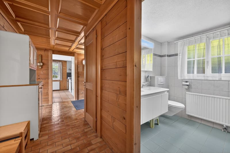 Charming 6.5-room chalet in a quiet location in Schänis (11)