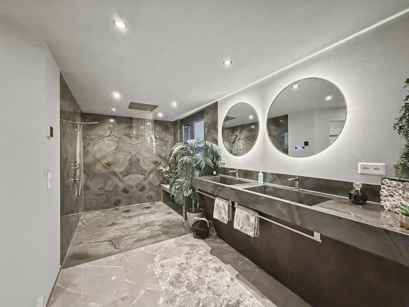 Luxuriöse Penthouse Wohnung mit viel Privatsphäre und Sicht in die Berge (14)