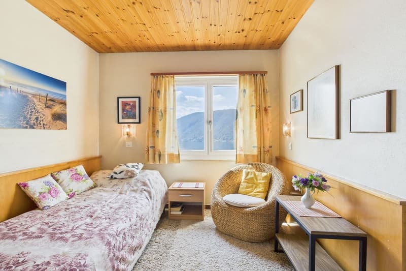 Bissone - A true gem with 180° panoramic view (20)