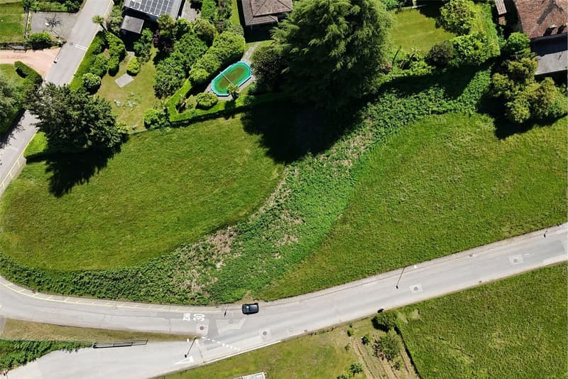 Interesting building land R3 in a great sunny location (3)