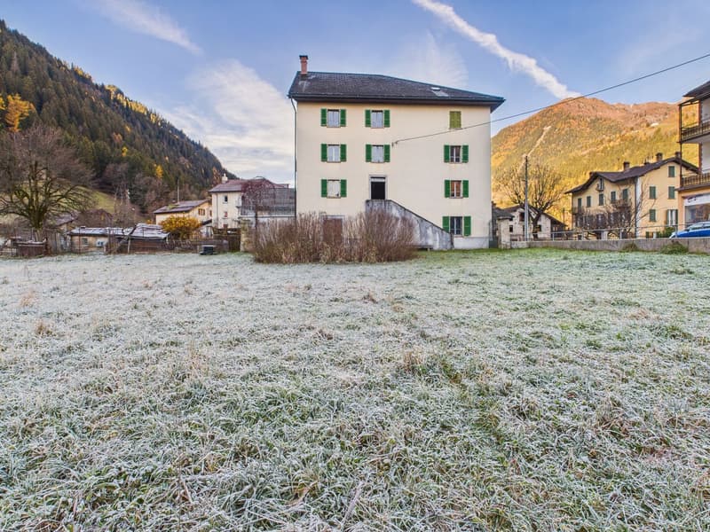 Maison de résidence traditionnelle avec un terrain de construction spacieux et beau - Ambrì (12)