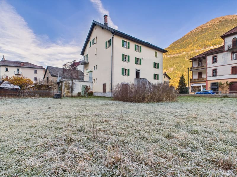 Maison de résidence traditionnelle avec un terrain de construction spacieux et beau - Ambrì (13)