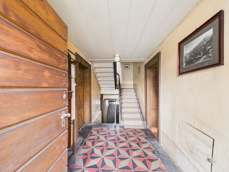 Maison de résidence traditionnelle avec un terrain de construction spacieux et beau - Ambrì (9)