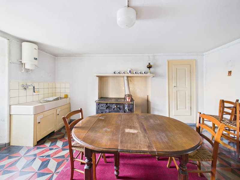 Maison de résidence traditionnelle avec un terrain de construction spacieux et beau - Ambrì (10)