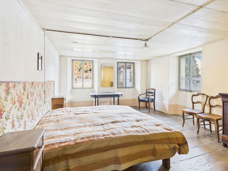 Maison de résidence traditionnelle avec un terrain de construction spacieux et beau - Ambrì (4)