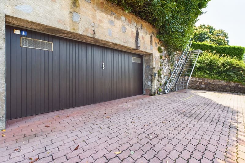 Una grande proprietà in riva al lago a Brusino Arsizio (18)
