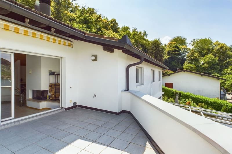 Una grande proprietà in riva al lago a Brusino Arsizio (7)