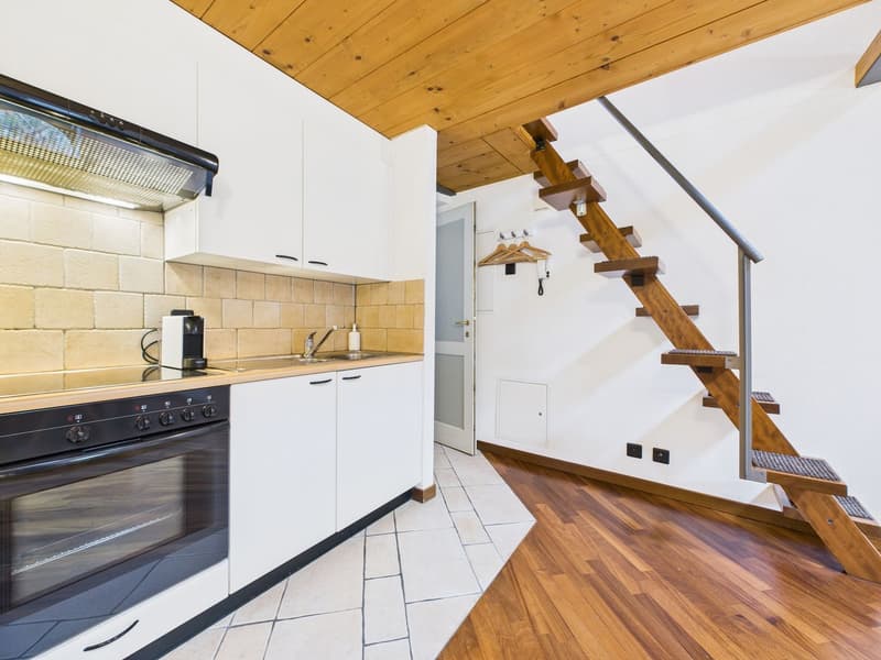 Appartamento arredato di 1½ locali con soppalco e vista sul Lago di Morcote (3)