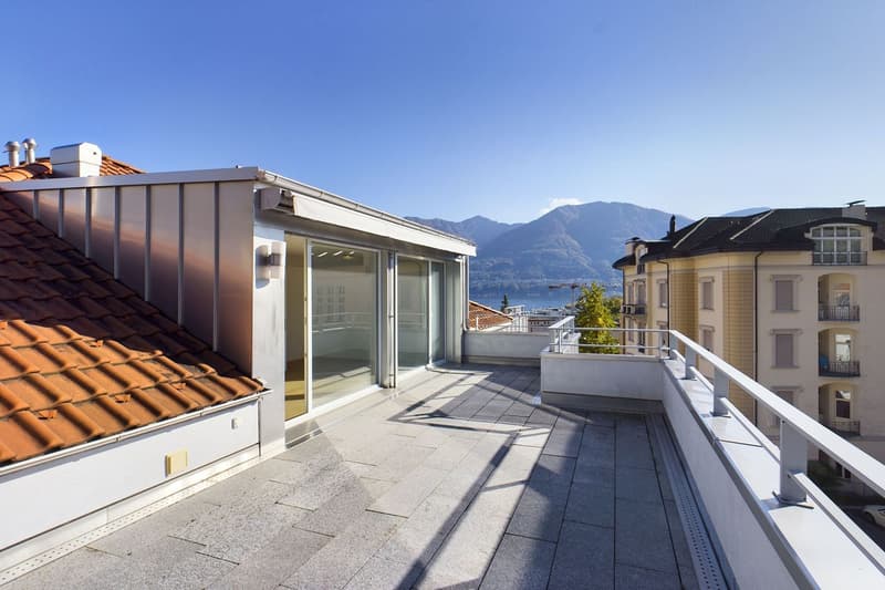 Muralto - Attico di lusso nella nobile Villa Balli (32)