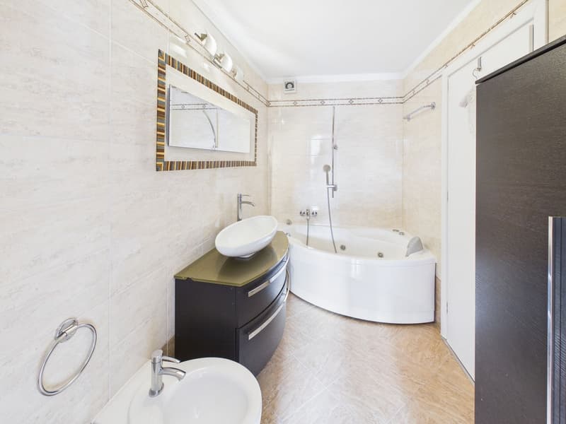 4.5-Zimmer-Haus im historischen Dorfkern von Agno (13)
