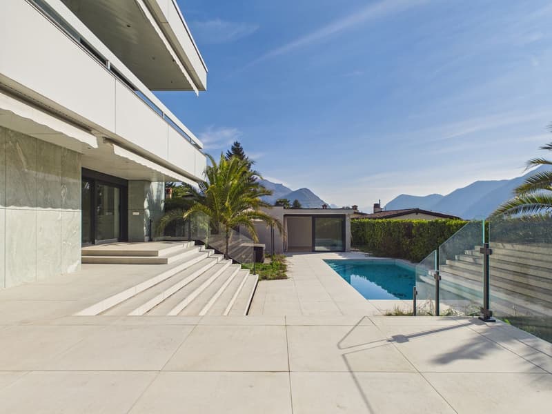 Villa de design exclusive avec piscine et jardin privé (3)