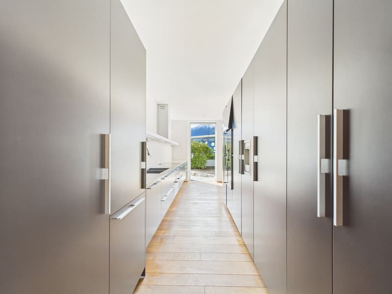 Appartamento elegante e raffinato con vista panoramica sul Lago Maggiore (5)