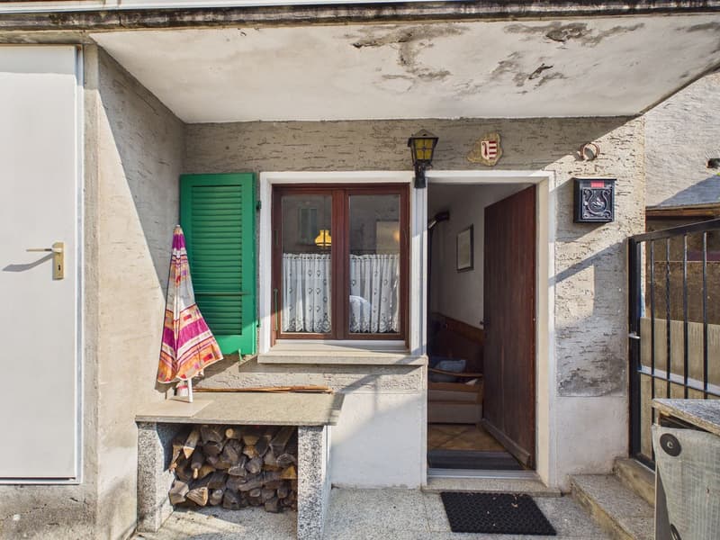 Casa di nucleo con cortile e possibilità di sopraelevazione (3)