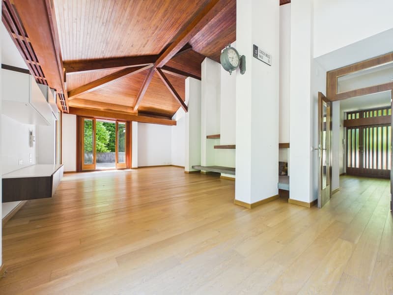Elegante Villa mit Pool und privatem Garten in Gentilino (6)