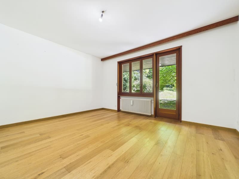 Elegante Villa mit Pool und privatem Garten in Gentilino (12)