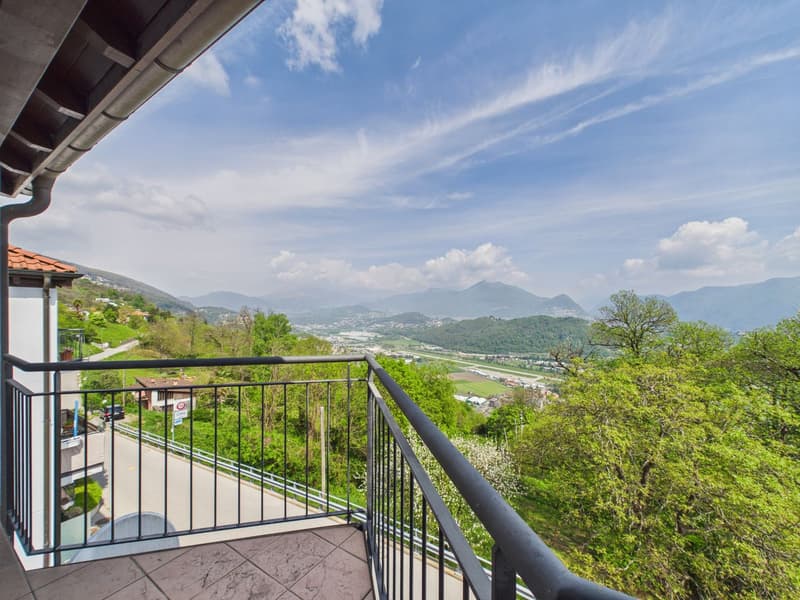 Elegante maisonette di 4½ locali con vista panoramica (9)