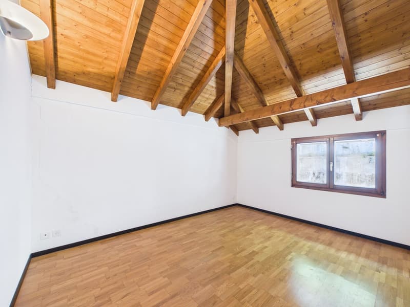 Elegante maisonette di 4½ locali con vista panoramica (11)