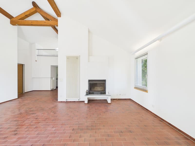 Casa con ampio terreno edificabile in ottima posizione soleggiata (5)