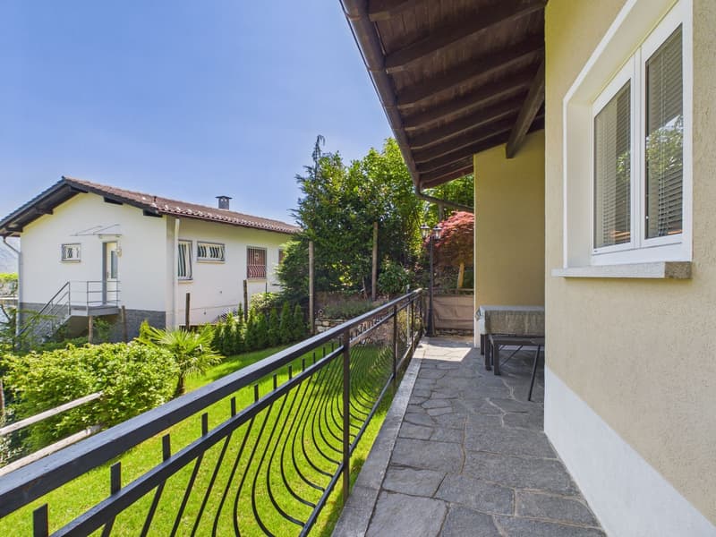 Paradis de vacances de rêve avec jardin ensoleillé (10)