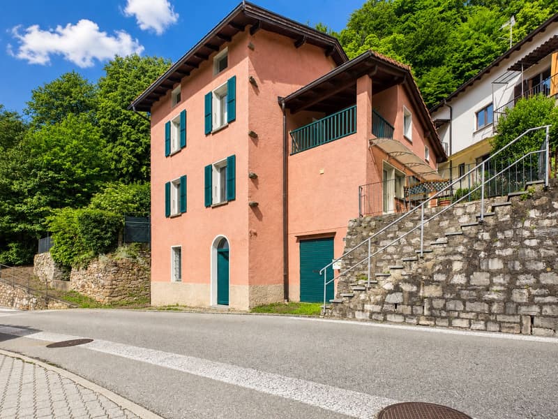 Dreamy single-family house full of charm with garden (1)