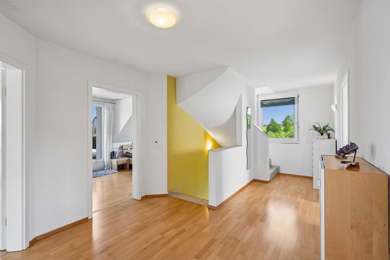 Exclusive living with a view of the greenery in Hettlingen (13)