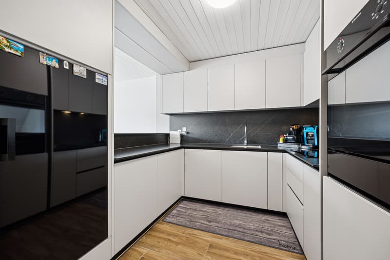 Ihr neues Zuhause auf zwei Ebenen: Grosszügige 5.5-Zimmer-Duplexwohnung (4)