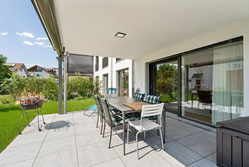 Vivere come in una casa unifamiliare, 4,5 locali con giardino privato enorme (13)