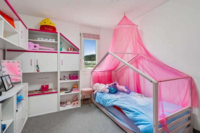 Family-friendly 5.5-room apartment with plenty of space and comfort (7)