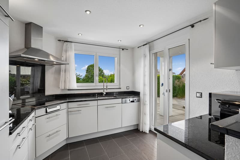 Move in and feel at home in this well-maintained 5.5-room single-family house (3)