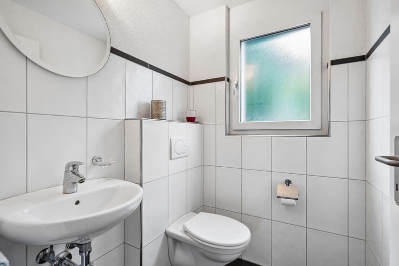 Move in and feel at home in this well-maintained 5.5-room single-family house (7)