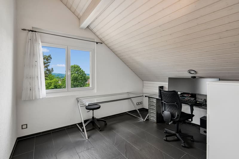 Move in and feel at home in this well-maintained 5.5-room single-family house (9)