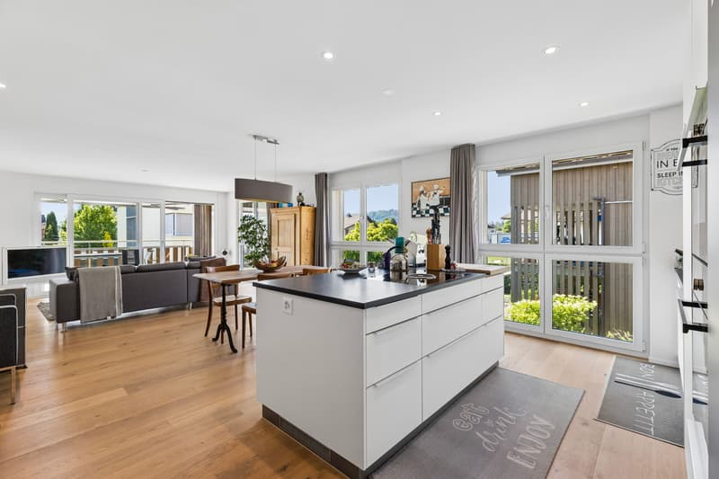 Staufen: Moderne 4.5-Zi.-Wohnung mit grossem Balkon, ruhig (1)