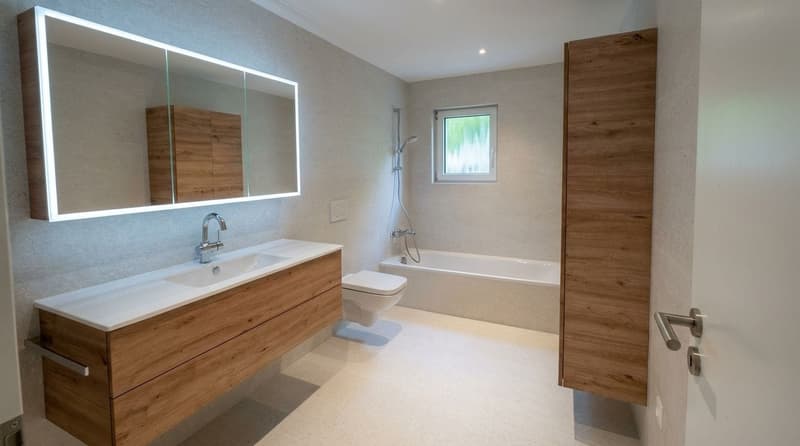Exklusive 4.5-Zimmer-Wohnung in sonniger Hanglage von Grellingen (11)