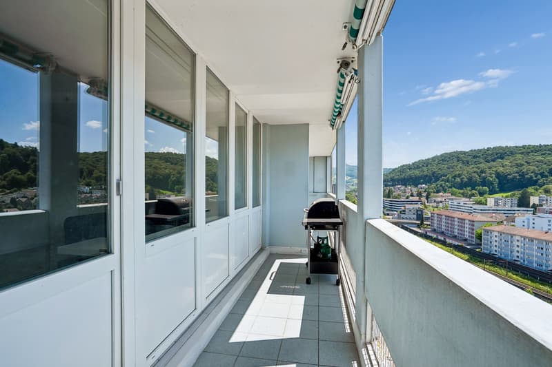 Vivre au-dessus des toits de Baden - Appartement exclusif 2.5 pièces avec vue lointaine (11)
