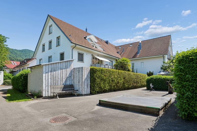 Gartenwohnung mit Einfamilienhausgefühl - 260 m² Privatgarten (1)