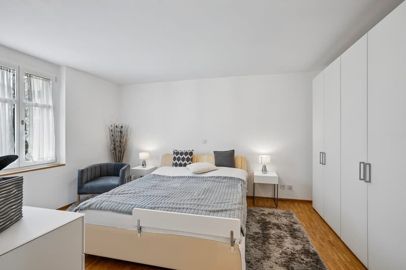 Gartenwohnung mit Einfamilienhausgefühl - 260 m² Privatgarten (7)