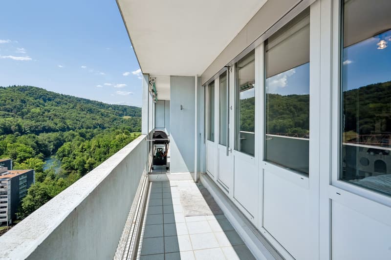 Wohnen über den Dächern von Baden - Exklusive 2.5-Zimmer-Wohnung mit Weitblick (7)