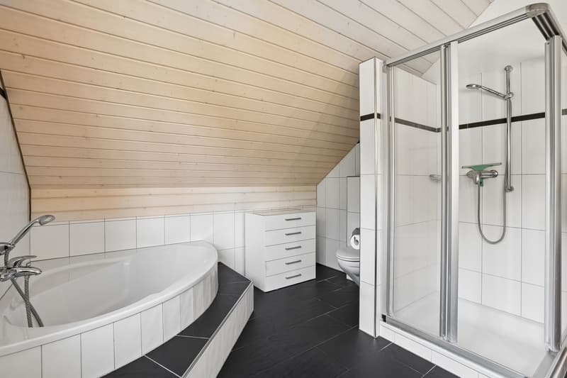 Einziehen und wohlfühlen - gepflegtes 5.5 Zimmer Einfamilienhaus (6)
