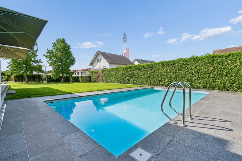Wohnen wie im Ferienresort - Architektenhaus mit Pool und Garten (2)