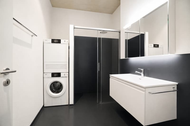 Historisches Bijou mit modernem Ausbaustandard - 2.5-Zimmer-Wohnung mit Balkon (3)