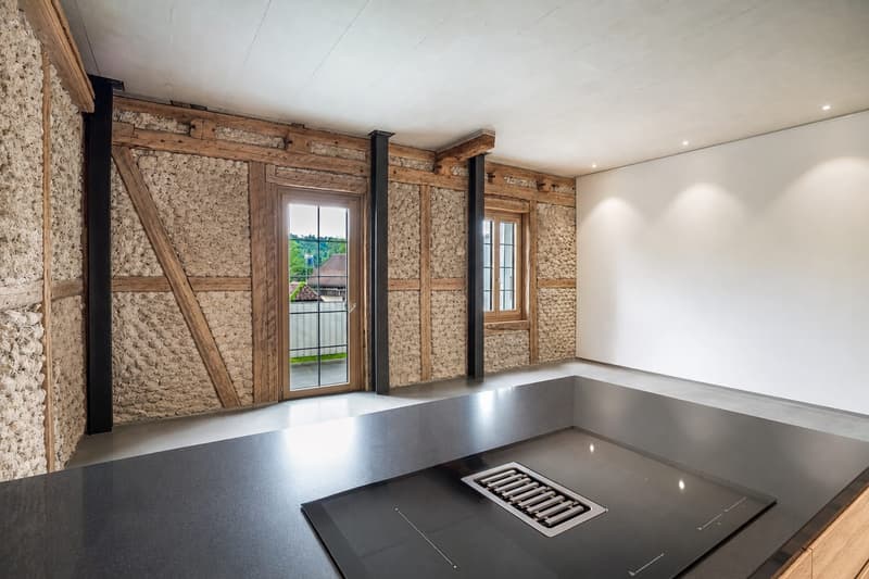 Historisches Bijou mit modernem Ausbaustandard - 2.5-Zimmer-Wohnung mit Balkon (11)