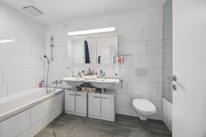 Ihr neues Zuhause im Grünen: 158 m² Wohngenuss auf einer Etage - stilvoll und modern (8)