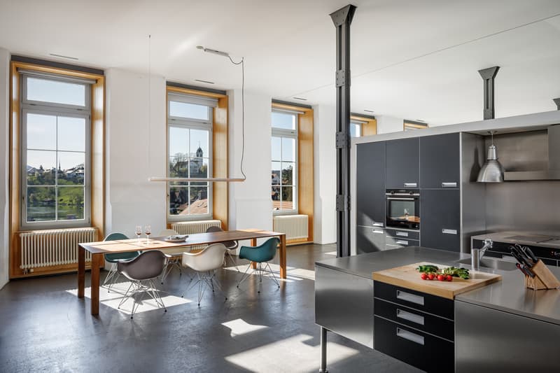 EXTRAORDINARY DUPLEX LOFT BY THE RIVER (2)