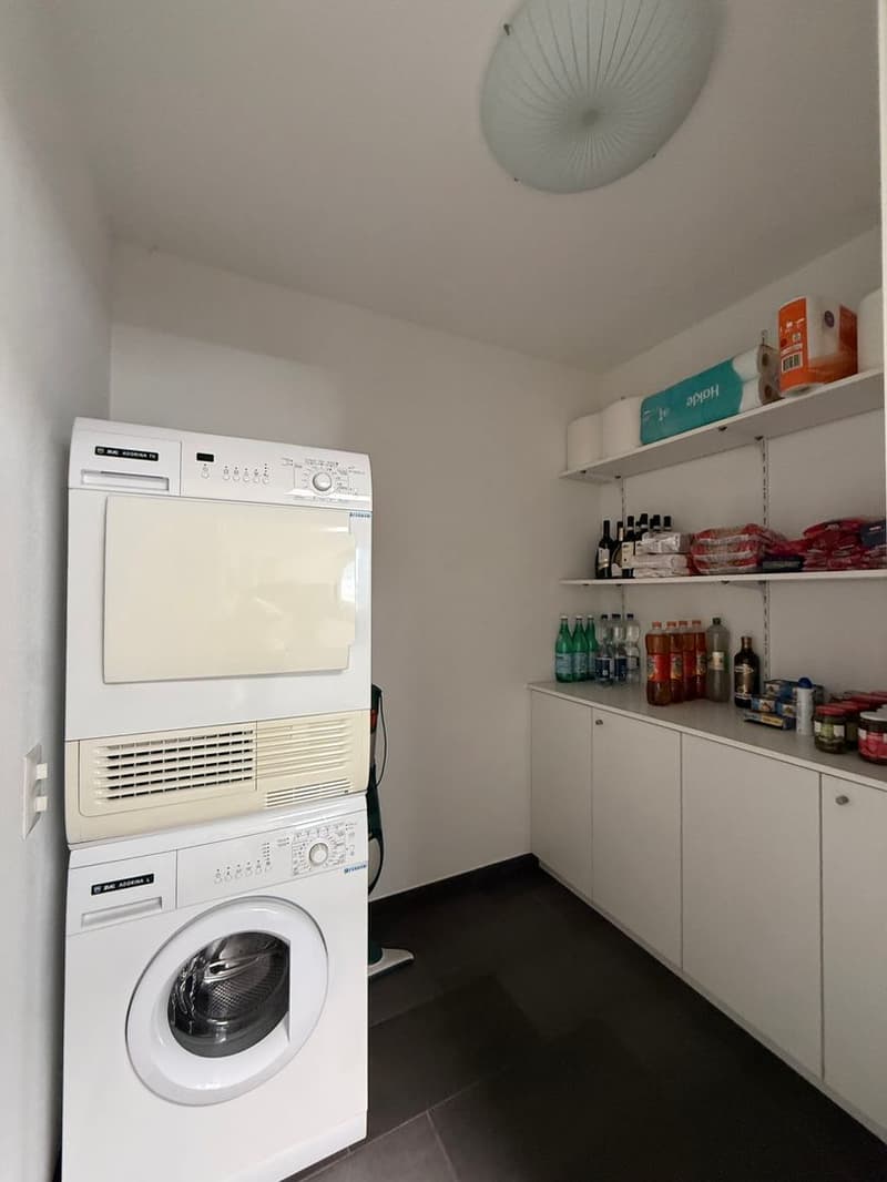 Recente costruzione • Oltre 200 m² di terrazzi privati • Jacuzzi • Vista panoramica • 3 posti auto (9)