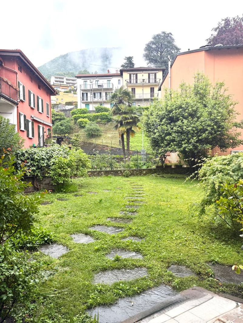 Casetta di nucleo di 3,5 locali con giardino (1)
